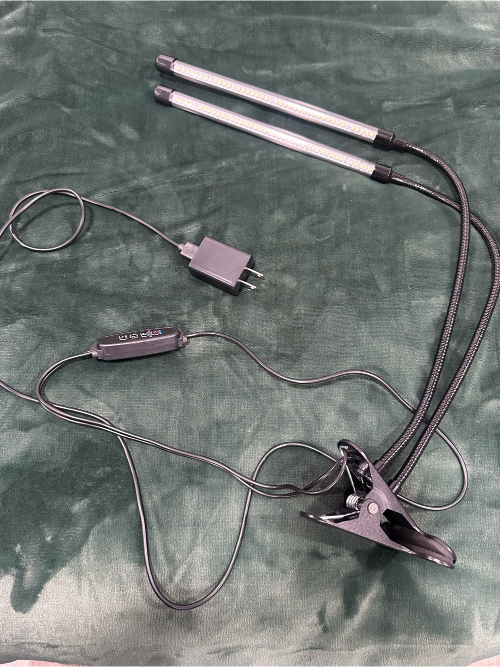 Amazon Black Dual-Arm LED Clip Light